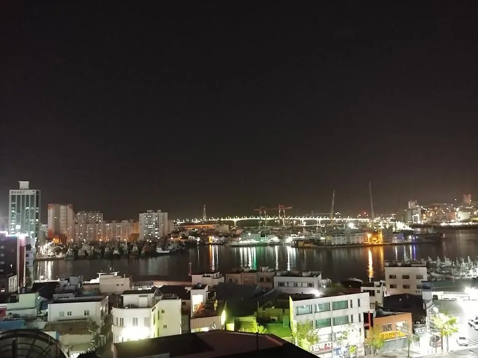 בוסאן Four Season Guest House